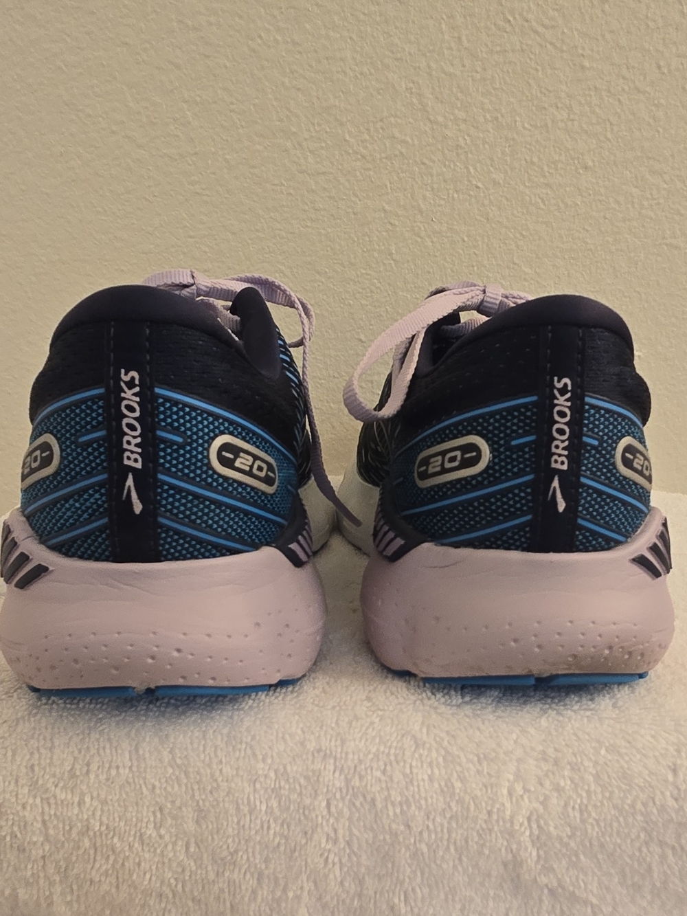 Brooks Glycerin GTS 20 Peacoat Lace Up Mesh Blue Women's Low Top Sneakers - Picture 6 of 8